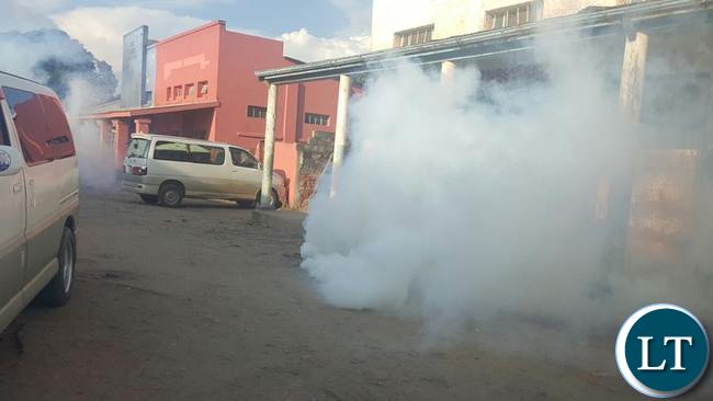 Smoke engulfes UPND offices in Luanshya after police fired tear gas