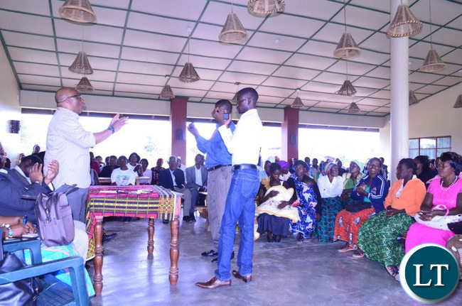 MMD President Dr. Nevers Mumba addressing party officials in Serenje on 13 February 2016 during his ongoing mobilisation tour
