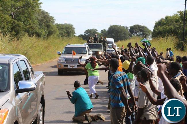 President Lungu arrive at Mpezeni Parkc for the rally in Chipata on Sunday, April 17,2016 -Picture by EDDIE MWANALEZA President Lungu arrive at Mpezeni Parkc for the rally in Chipata on Sunday, April 17,2016 -Picture by EDDIE MWANALEZA