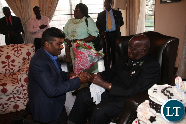 Former President Dr Kenneth Kaunda Being Presented Gifts during his 92nd Birth Day