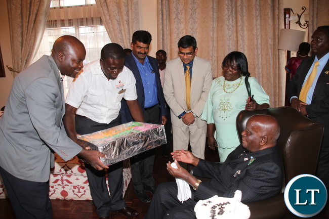 Former President Dr Kenneth Kaunda Being Presented Gifts during his 92nd Birth Day