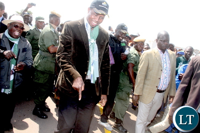 President Lungu points during the Commissioning of Mansa-Luwingu Road in Luwingu on Monday, July 18,2016 –Picture by THOMAS NSAMA President Lungu points during the Commissioning of Mansa-Luwingu Road in Luwingu on Monday, July 18,2016 –Picture by THOMAS NSAMA