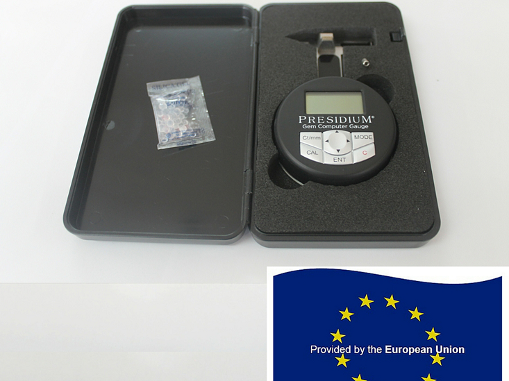 This is a gem computer gauge, one of the many pieces of brand new laboratory equipment at Ministry of Mines and Minerals Development (MMMD) to help with production monitoring of minerals.Picture By Hope Mkunte