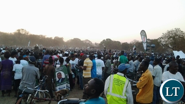 UNDREDS of people who attended President Edgar Lungu rally at golf course in Chipata