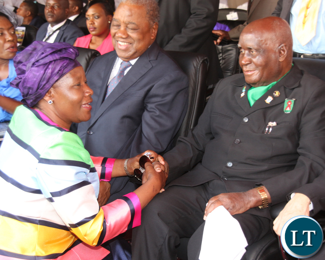 FDD President Edith Nawakwi talking to former First President Dr Kenneth Kaunda, while fourth President Rupiah Banda looks on
