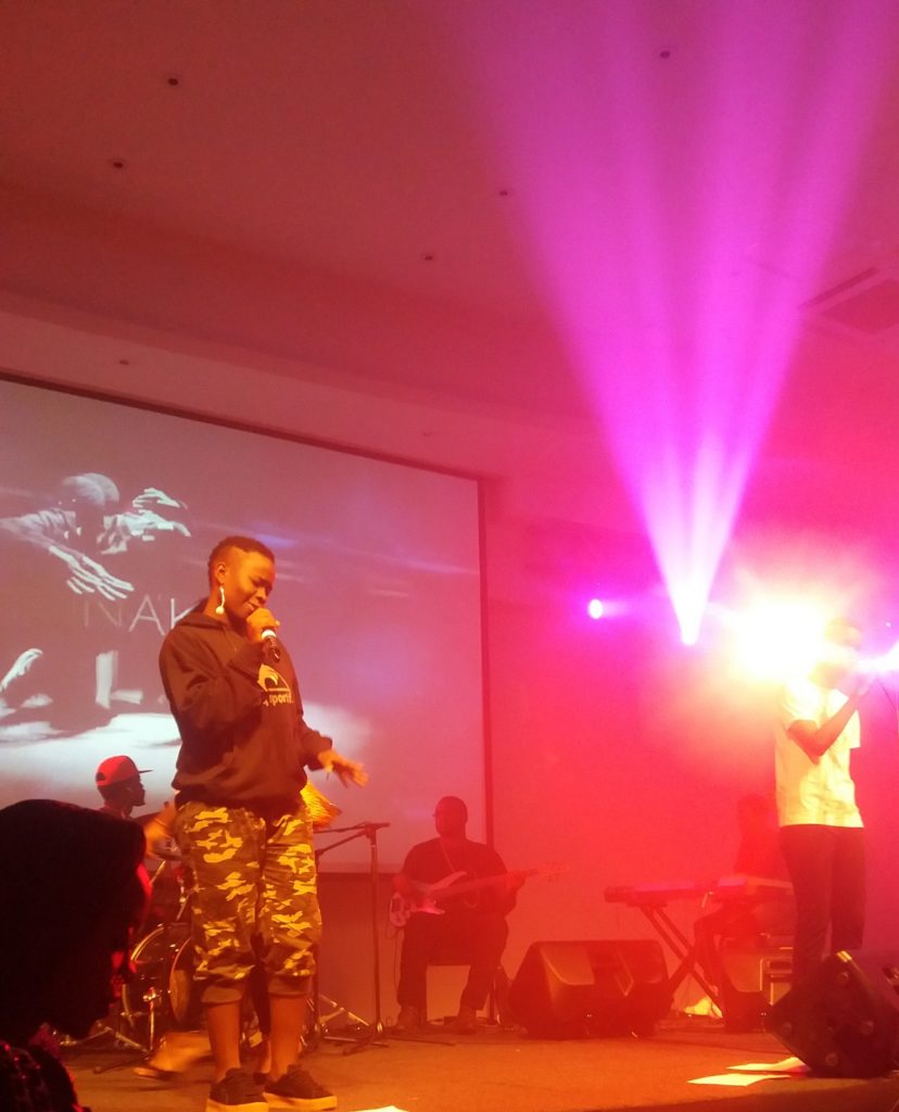 wezi performing Ninaka
