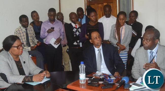 Minister for Agriculture Dora Siliya (r) the Permanent secretary for Ministry of Agriculture Julius Shawa(c) with Deserter Management medication Unit coordinator Patrick Kangwa during a press briefing at the Ministry of Agriculture headquarters.Picture by Josephine Nsululu/Zanis.