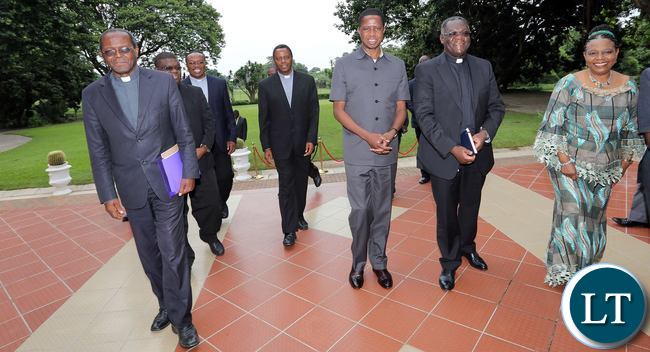 President Lungu with Archdiocese of Lusaka Archbishop Telesphore George Mpundu, Diocese of Solwezi Bishop Charles Kasonde, Diocese of Ndola Bishop Dr Alick Banda, Diocese of Mpika Bishop Justin Mulenga, Diocese of Livingstone Bishop Valentine Kalumba and Diocese of Chipata George Zumaile Lungu. This was when the Catholic Bishops paid a courtesy call on the Head of State at State House on Friday, January 20,2017 -Pictures by EDDIE MWANALEZA