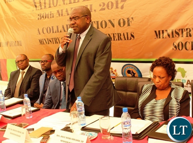Minister of Health, Dr. Chitalu Chilufya, launches the Southern Africa Tuberculosis and Health System Support Project at Sherbourne Hotel in Kitwe on 30th March, 2017. Right is Minister of Labour, Joyce Nonde- Simukoko and left is Copperbelt Province Permanent Secretary, Elias Kamanga, Kitwe District Commissioner, Binwell Mpundu and Copperbelt Province Health Director, Dr. Consity Mwale. Picture by Tisa Banda-Nkhoma/ZANIS.