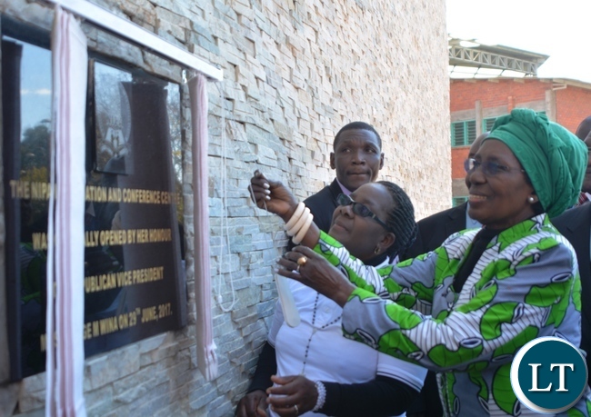Vice President Inonge Wina unveils the plaque during the officially opening of the thirty four Million kwacha National Institute of Public Administration(NIPA) Information and Conference Centre in Lusaka