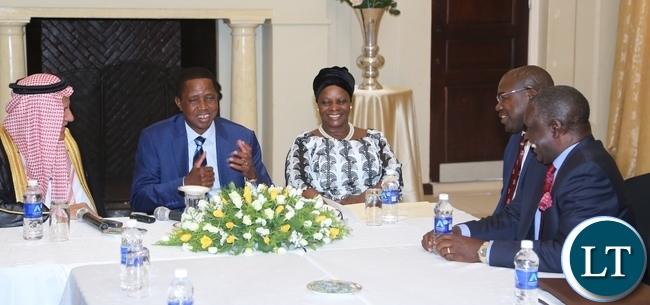 President Edgar Lungu flanked with First Lady Esther Lungu and Minister of Health Chitalu Chilufya confers with delegation leader from Saudi Arabia Eng: Yousef Ibrahim Al Abdulrahman Al Bassam (l) and Ambassador to the Kingdom of Saudi Arabia, Ibrahim Mumba (r) when the Saudi Arabia term called on the first lady at State House