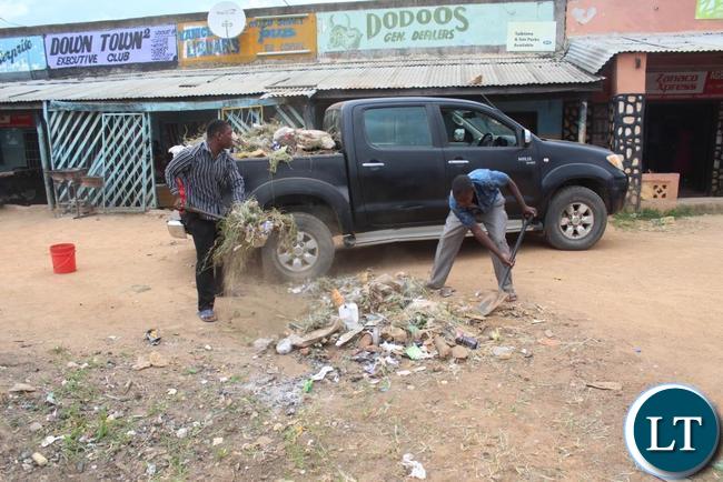 Shopkeepers at down town in Serenje district participate in the cleaning of the surroundings to prevent an outbreak of Cholera. This was during the recent cleaning exercise spearheaded by Serenje the town council. Shopkeepers at down town in Serenje district participate in the cleaning of the surroundings to prevent an outbreak of Cholera. This was during the recent cleaning exercise spearheaded by Serenje the town council.