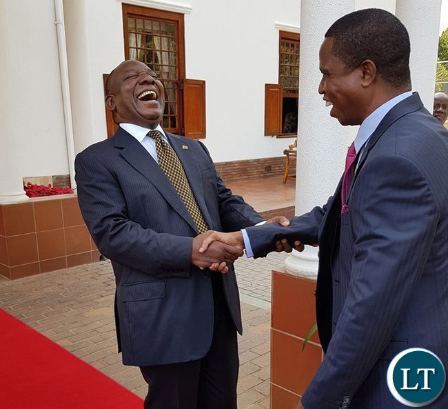 South African President Cyril Ramaphosa. having a light moment with Zambian President Edgar Lungu