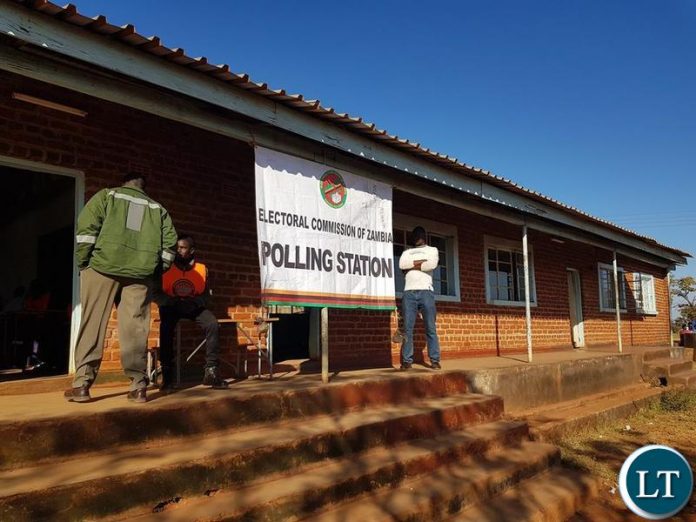 Khokwe shed polling station in Khokwe polling district in Kasenga ward in Chipangali district, Eastern Province. Khokwe shed polling station in Khokwe polling district in Kasenga ward in Chipangali district, Eastern Province.