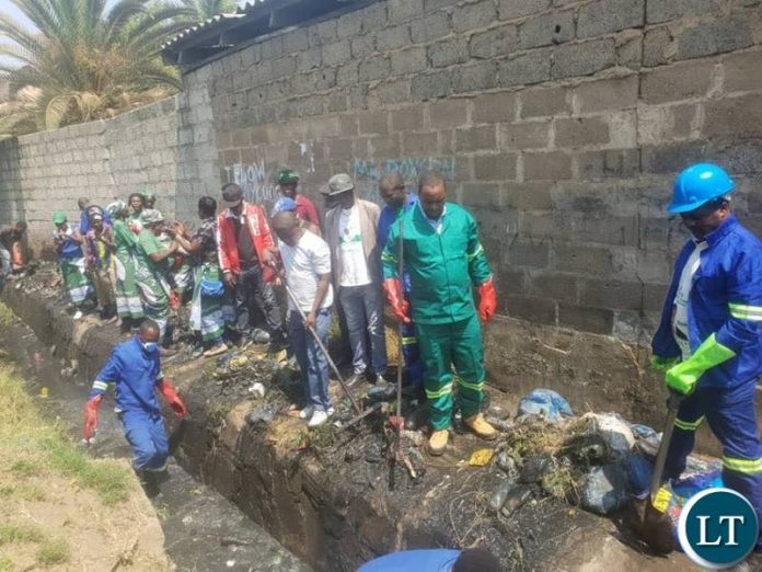 Lusaka Mayor, Miles Sampa helping with works in Lusaka