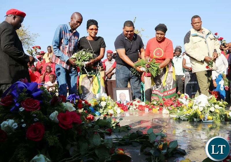 The UPND team laying wreaths at the grave of late Mangango MP Naluwa Mweene