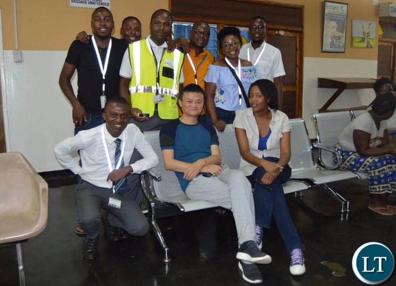 Jack Ma at Mfuwe Airport being welcomed by staff from the Zambia Airports Corporation