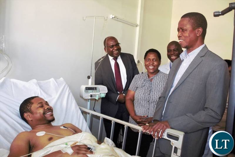 President Lungu at the University Teaching Hospital this afternoon where he visited Dr. Job Kaweshi, the Kidney transplant patient and Mr Tinashe Kaweshi, the Donor. Dr. Tinashe Kasweshi and Mr Job Kasweshi are biological brothers and their mother Mrs Catherine Kabaye Kasweshi expressed gratitude at the succesful transplant which has seen both her sons return to her alive and well.