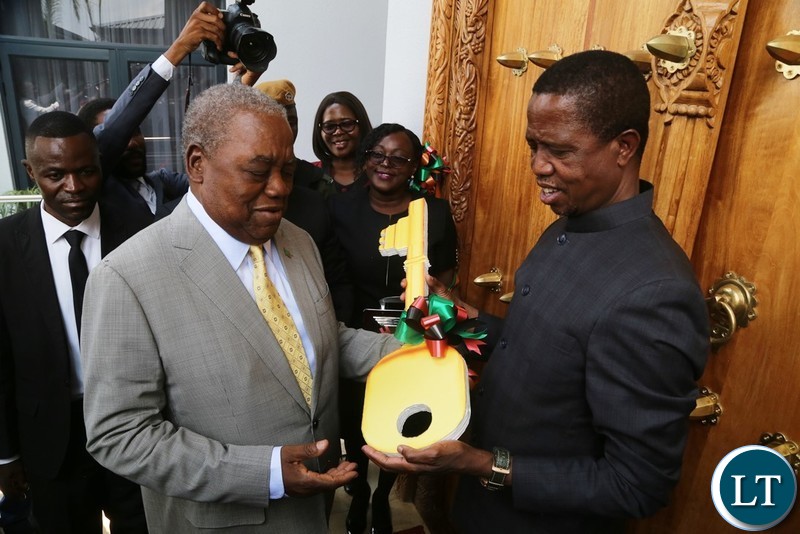President Edgar Lungu officially handover the retirement House keys to the 4th Republican President Rupiah Banda during the handover ceremony at Bonaventure