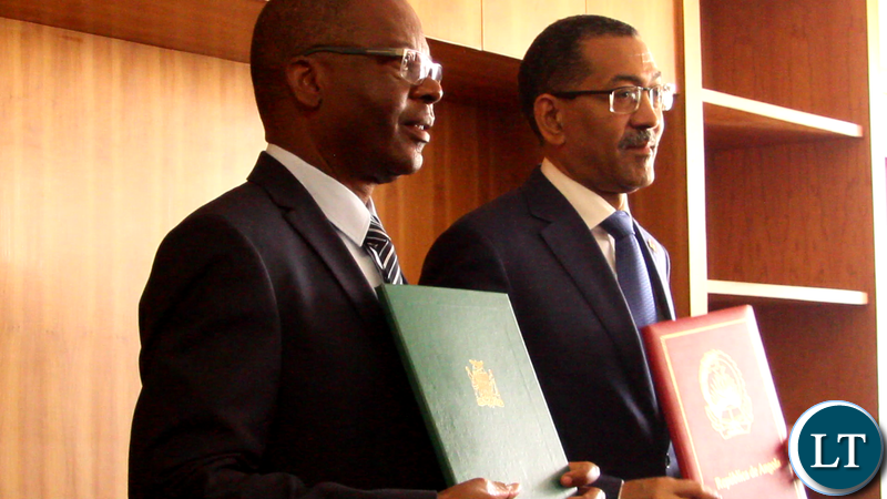 Minister of Energy Mathew Nkhuwa with Angolan Minister of Petroleum Diamantino Azevedo