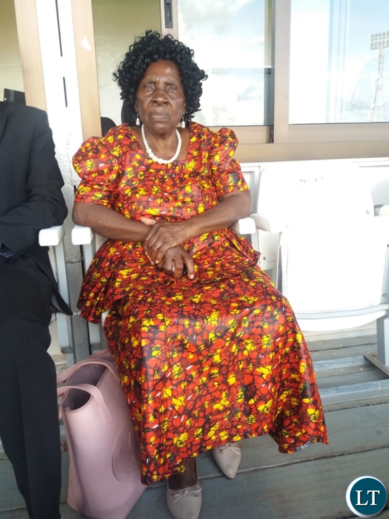 Esther Ndhlovu, 78, widow of the Zambian football legend Samuel “Zoom” Ndhlovu