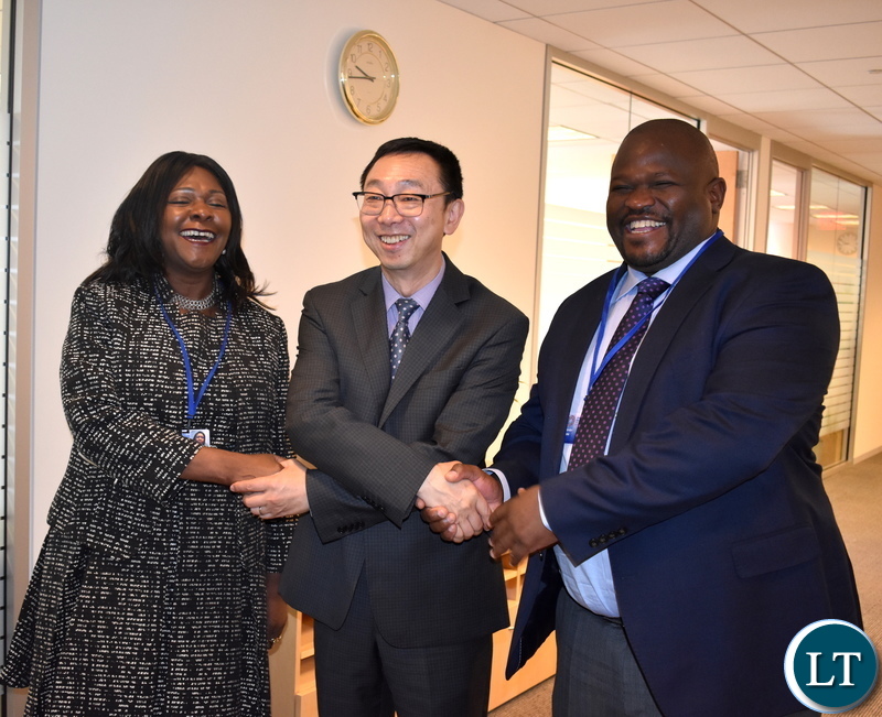 2-Ministers Chiteme and Mwanakatwe light moment with IMF Deputy MD 10-2019
