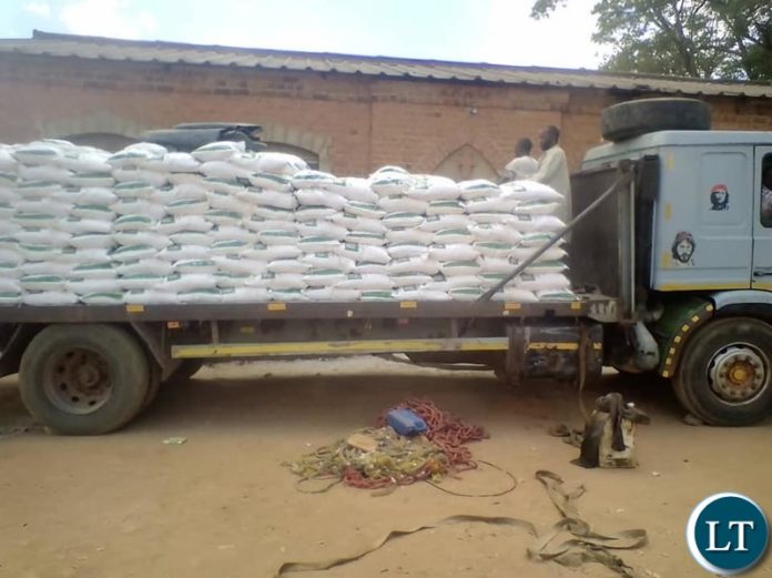 The Office of the Vice President through Disaster Management and Mitigation Unit (DMMU) has given 8,960 bags of mealie meal to Chasefu District in Eastern Province
