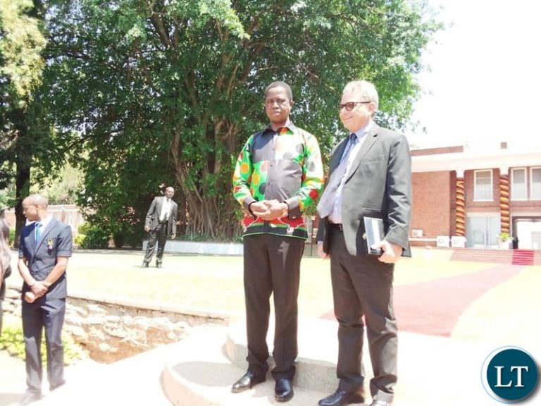 President  Lungu  honours 8 Zambians  for their distinguished service to the nation