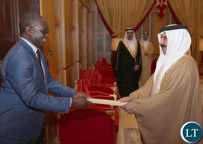 AMBASSADOR IBRAHIM MUMBA PRESENTS CREDENTIALS IN MANAMA