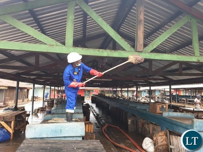 Luanshya Mayor Nathan Chanda led a sizable team, which included some ward councillors council directors and members of the municipality fire and rescue team who sprayed disinfectants and other chemicals aimed at killing germs starting from Zaone Market, Buseko, Mpatamato , Roan , Kalala Market in Mikonfwa , the team members took turns in spraying and cleaning the environment while the traders who have been sensitised about significance of the 48 hours Markets Spraying and Cleaning exercise stayed away.