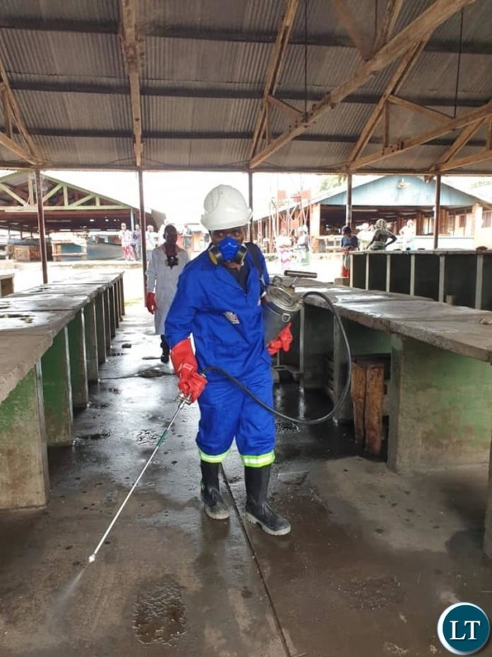 Luanshya Mayor Nathan Chanda led a sizable team, which included some ward councillors council directors and members of the municipality fire and rescue team who sprayed disinfectants and other chemicals aimed at killing germs starting from Zaone Market, Buseko, Mpatamato , Roan , Kalala Market in Mikonfwa , the team members took turns in spraying and cleaning the environment while the traders who have been sensitised about significance of the 48 hours Markets Spraying and Cleaning exercise stayed away.