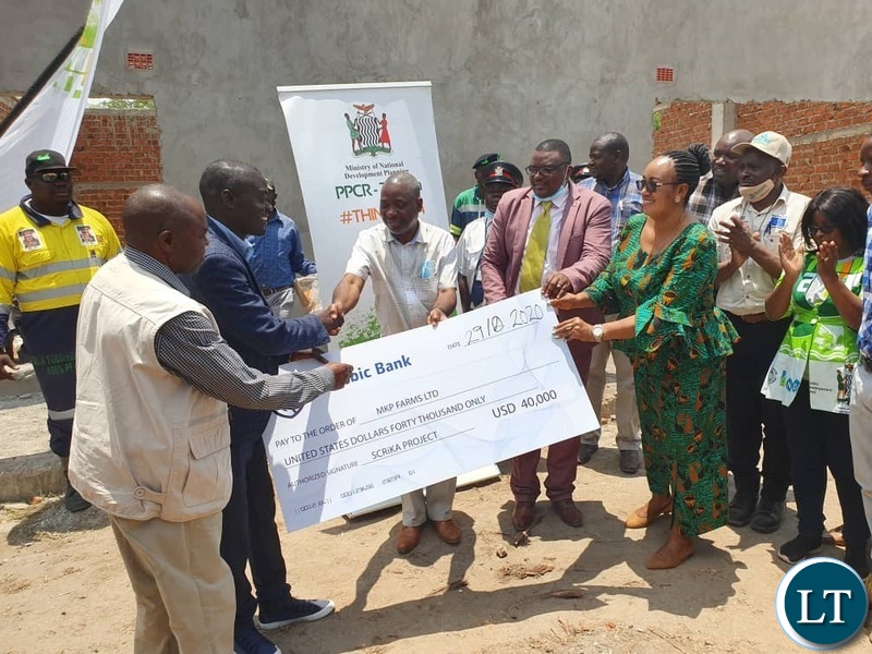 Danies Chisenda hands over check worth USD 40, 000 grant in chibombo 29-10-2020