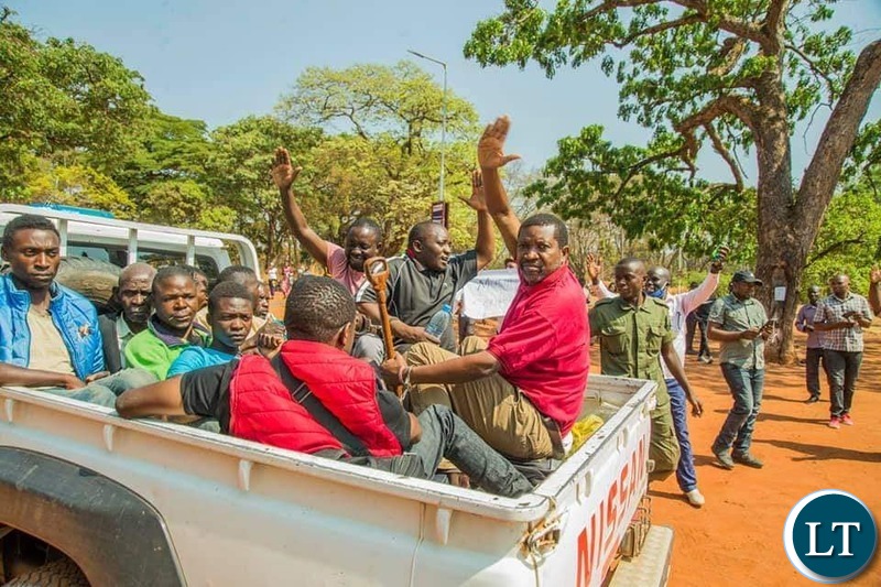 UPND Deputy Secretary General Patrick Mucheleka and three others arrive at the Kasama Magistrate Court from Milima state correctional facility