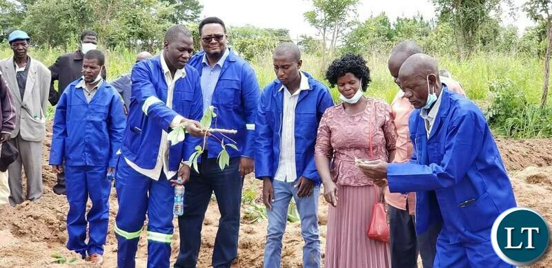 Emmanuel Mwamba at the launch of a cassava growing project in Senior Chief Mwamba’s Chiefdom in Kasama district of Northern Province.