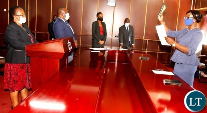 Newly appointed Police Public Complaints Commission Member Chibesakunda Mumba takes oath before Chief Justice Ireen Mambilima during the swearing-in ceremony at the Lusaka High Court.Picture by SUNDAY BWALYA/ZANIS Newly appointed Police Public Complaints Commission Member Chibesakunda Mumba takes oath before Chief Justice Ireen Mambilima during the swearing-in ceremony at the Lusaka High Court.Picture by SUNDAY BWALYA/ZANIS