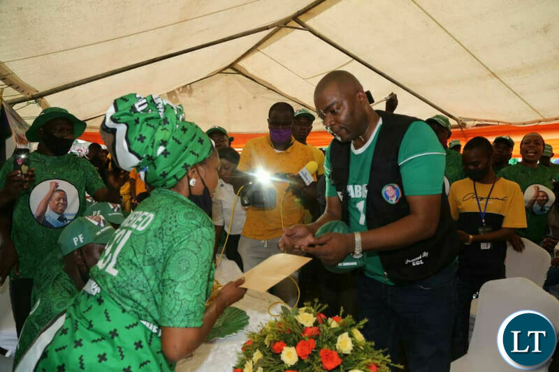 Lusambo filing he filing in his application to recontest the Kabushi seat.