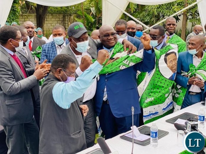Geoffrey Lungwangwa has officially ditched the opposition party to join the ruling PF