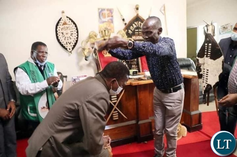 President Lungu and Chief Mpezeni exchange Gifts