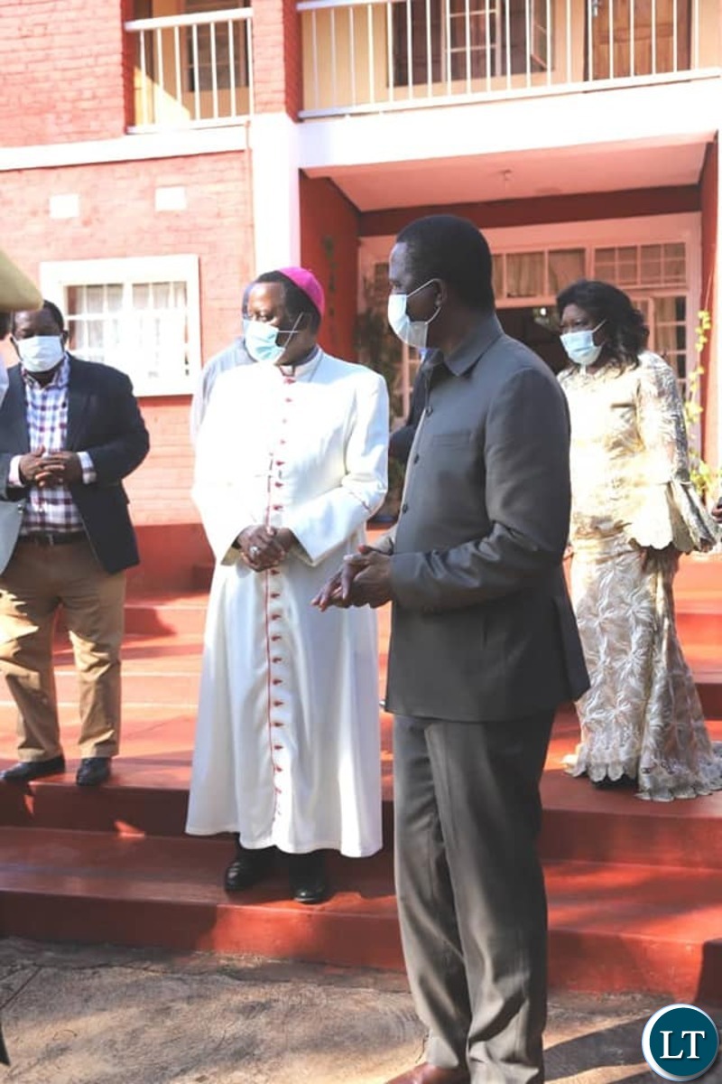 President Edgar Lungu  paid a  40 minutes courtesy call on the Bishop of the Catholic Diocese of Chipata George Lungu, who rejected Empowerments Funds, at St. Anne’s Cathedral in Chipata 