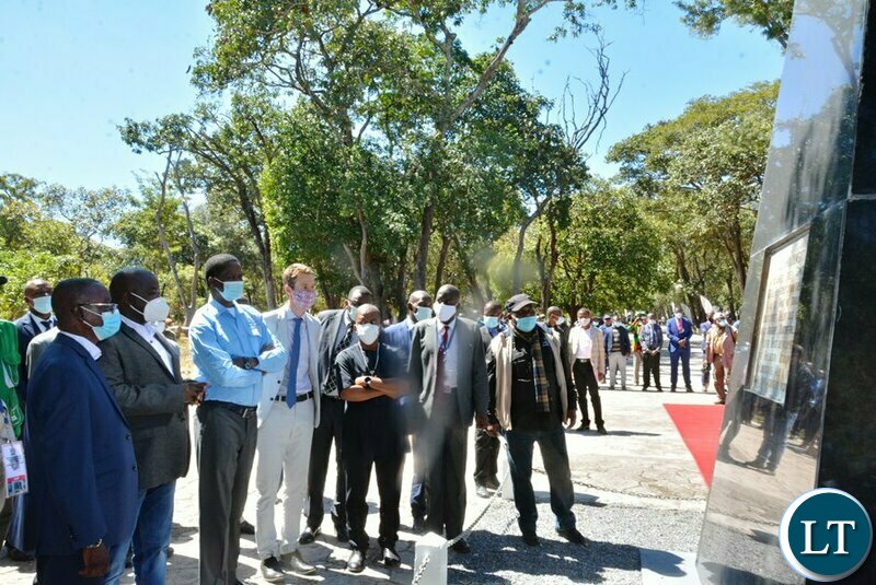  President Edgar Lungu read on the cenotoph when he visited the David livingstone memorial site in chitambo district