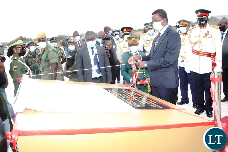 President Edgar Lungu unveils the plague during official launch of the new staff college and National Defence University in Lusaka.