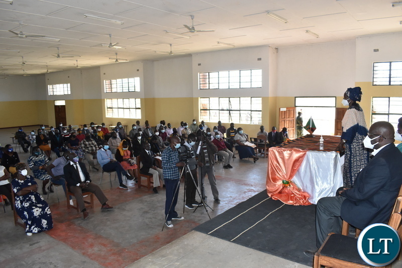 Vice President Inonge Wina addressing Civil servants at Nangweshi Secondary School in Sioma District