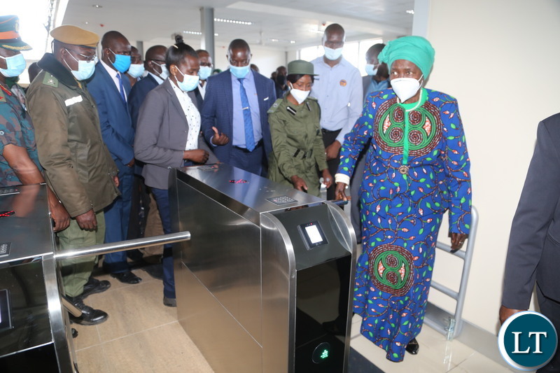 Vice President Inonge Wina inspecting the newly commissioned livingston intercity bus station during her two day working visit yesterday. Saturday, August 07, 2021. Picture by ROYD SIBAJENE/ ZANIS