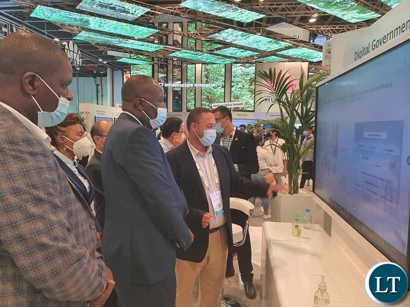 The Minister during the GITEX engaged with among other exhibitors, Huawei Technologies on the Digital Government