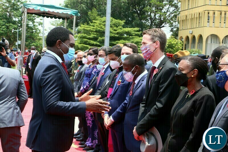President Hakainde Hichilema interacts with Diplomats accredited to Zambia during the remembrance day of the first World War at the Cenotaph in Lusaka yesterday. Sunday, November 14, 2021. Picture by ROYD SIBAJENE/ZANIS