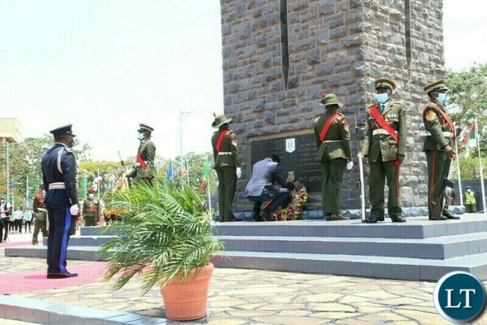 President Hakainde Hichilema laying wreaths at the cenotaph during the remembrance day of the first World War at the Cenotaph in Lusaka yesterday. Sunday, November 14, 2021. Picture by ROYD SIBAJENE/ZANIS