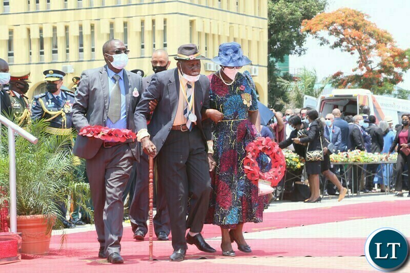 Freedom Fighters laying wreaths at the cenotaph during the remembrance day of the first World War at the Cenotaph in Lusaka yesterday. Sunday, November 14, 2021. Picture by ROYD SIBAJENE/ZANIS