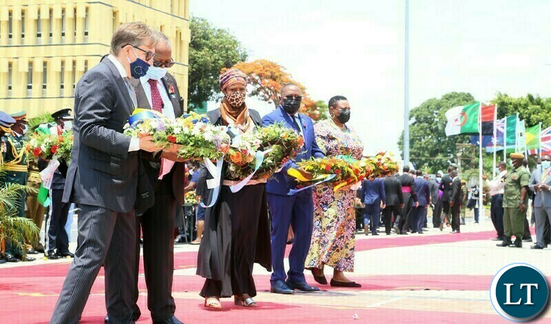 Diplomats accreditaed to Zambia laying wreaths at the cenotaph during the remembrance day of the first World War at the Cenotaph in Lusaka yesterday. Sunday, November 14, 2021. Picture by ROYD SIBAJENE/ZANIS