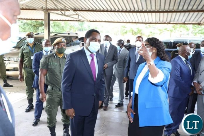President Hichilema being Welcomed at Ministry of Health headquarters by Ministry of Health Sylvia Masebo