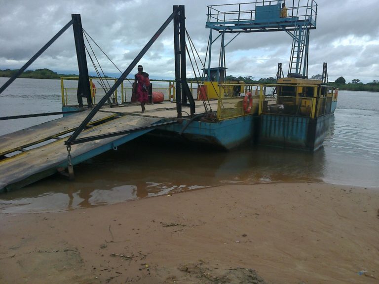 Chavuma residents appeal for speedy works on the pontoon